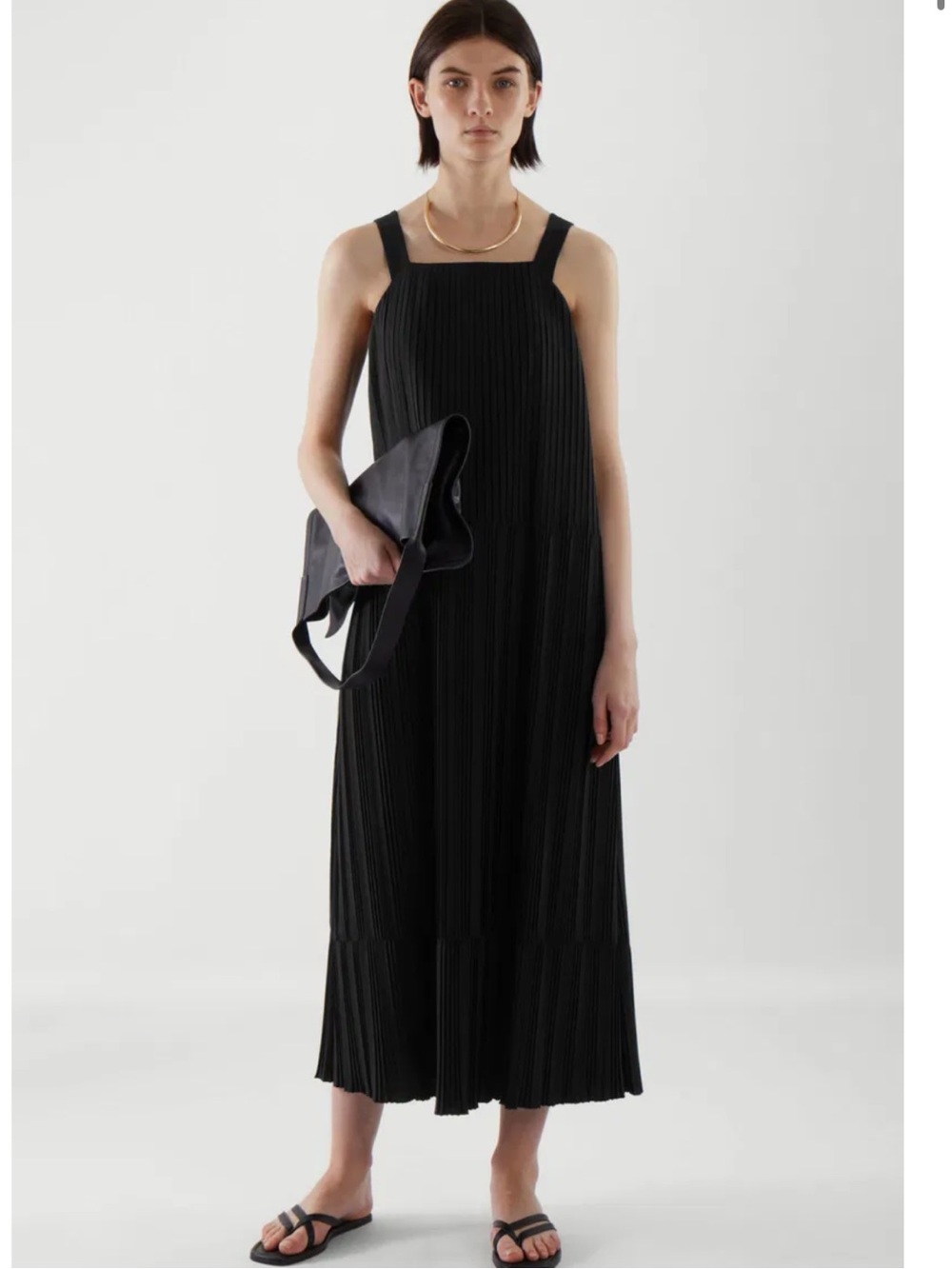 COS - Pleated Dress